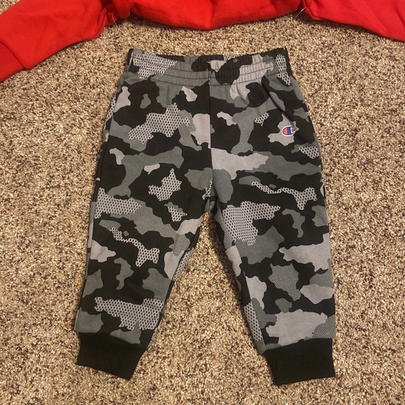 Champion 18 month 2 piece set - Picture 3 of 9